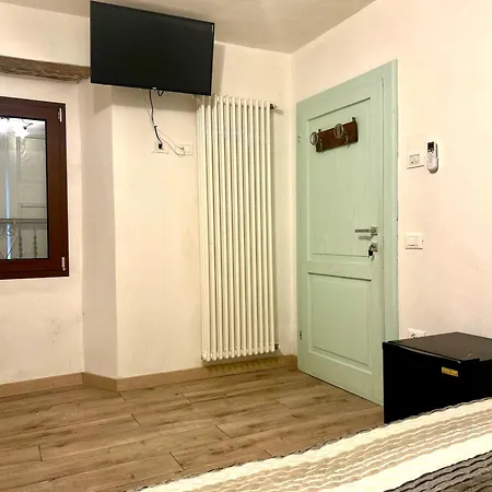 B&B Locanda Burzanella 게스트하우스 *